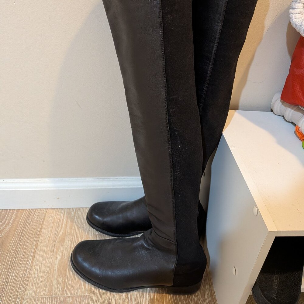 Stuart Weitzman 5050 Flat Boots